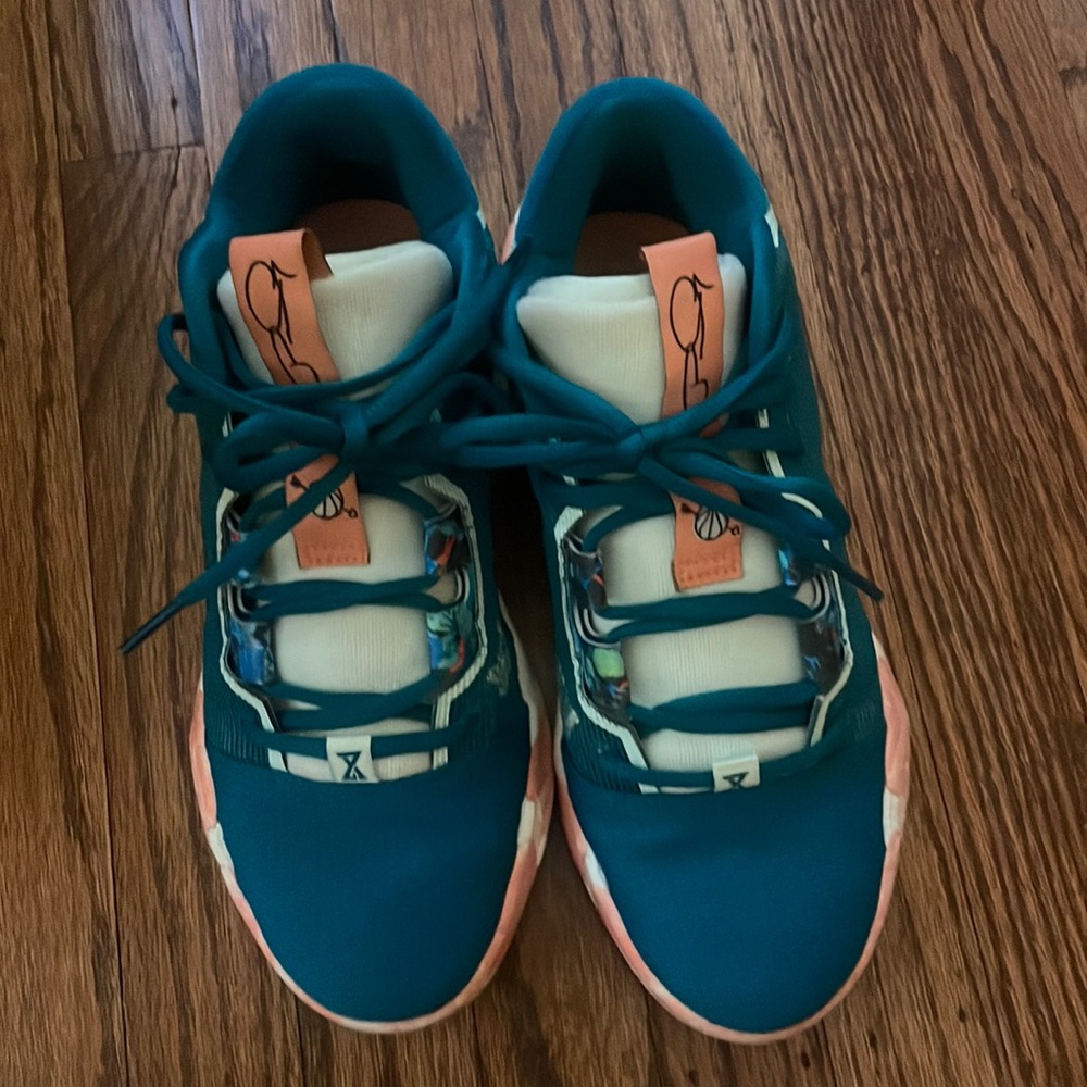 COPY - Nike PG basketball sneakers